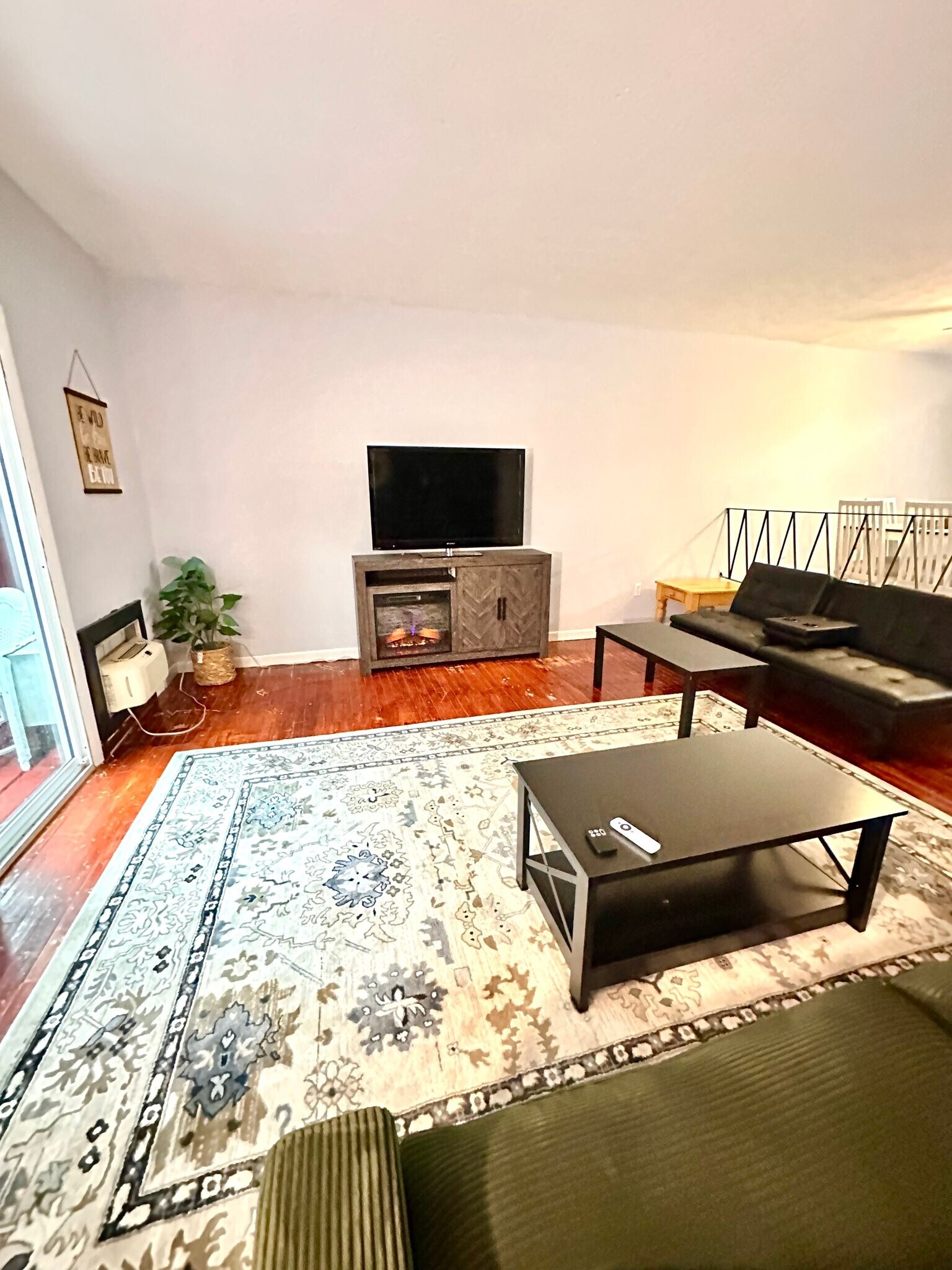 Building Photo - 168 Woodland Dr