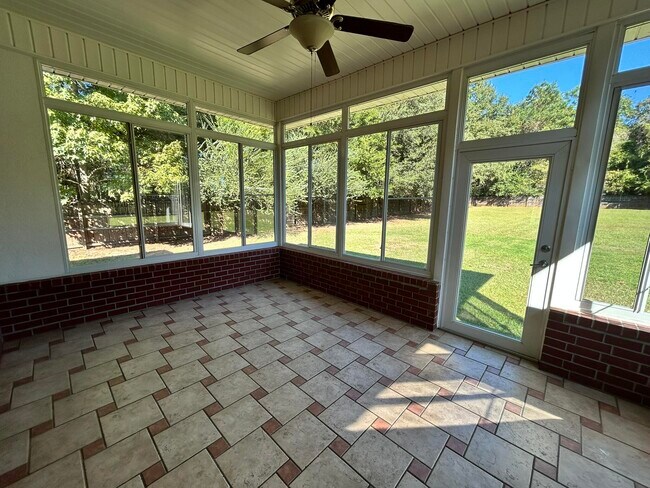 Building Photo - 5819 Roberts Rd