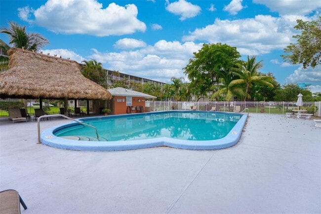 Building Photo - 4700 Washington St