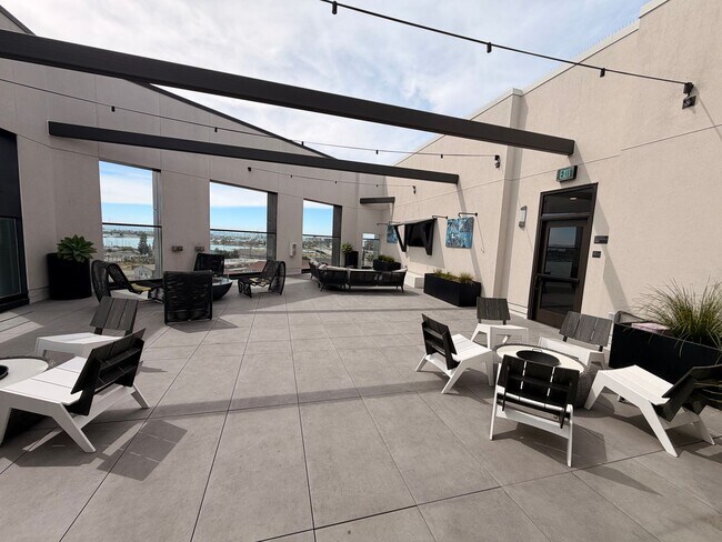 Building Photo - 260 Brooklyn Basin Wy