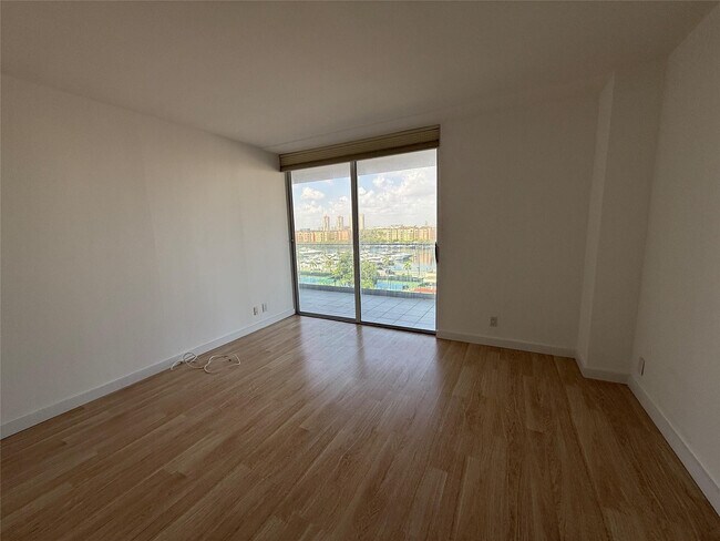 Building Photo - 19707 Turnberry Way