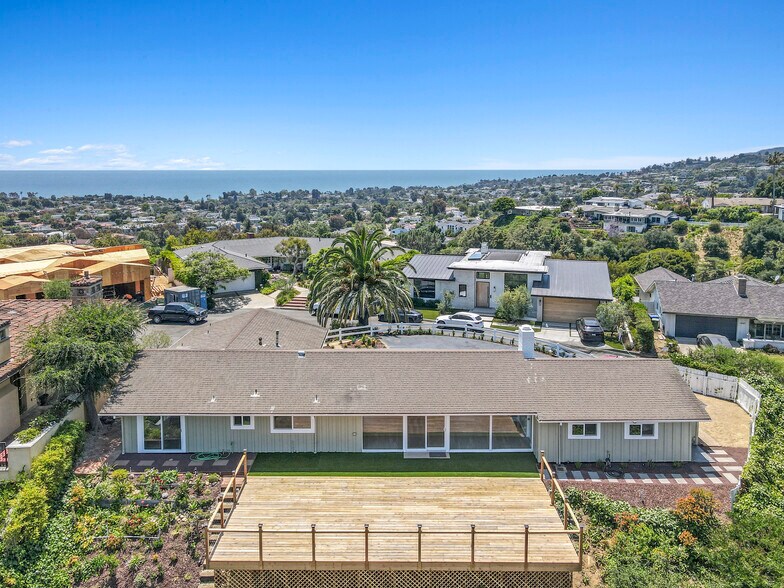 Primary Photo - 1060 Palisair Pl