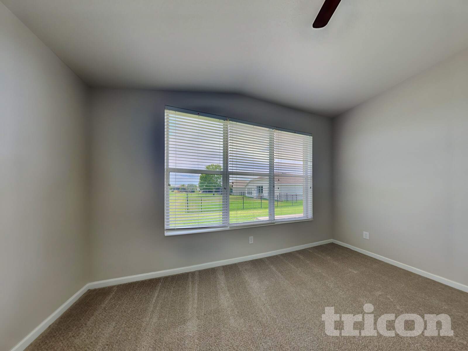 Building Photo - 5010 98th Ave E