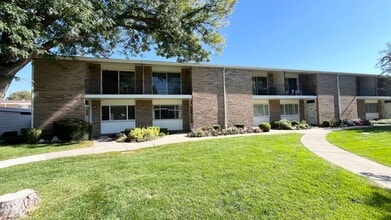 Building Photo - 3 Bedroom/3.5 Bathroom home in Murray