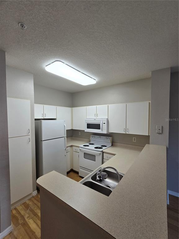 Building Photo - 1910 E Palm Ave