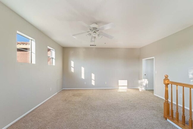 Building Photo - Gorgeous Town Home- Gated community- Pool