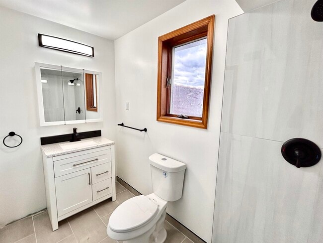 Building Photo - 1150 70th St