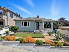 Building Photo - 3644 S Cabrillo Ave