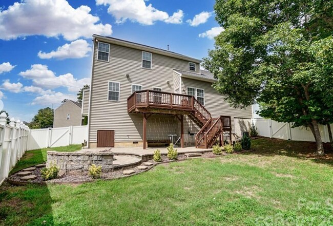 Building Photo - 4818 Summerside Dr