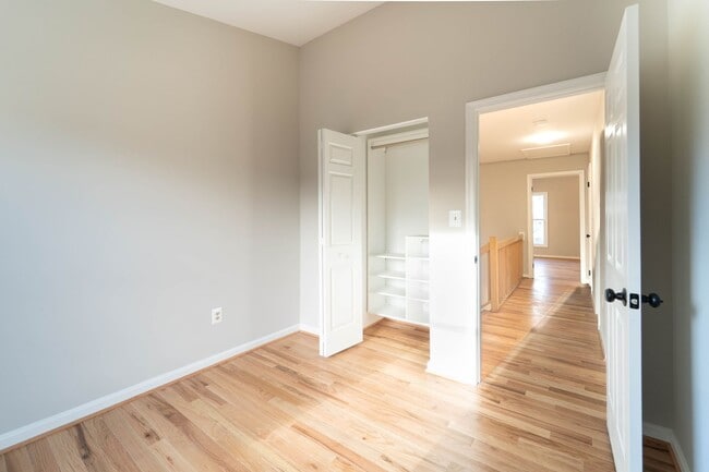 Building Photo - 1553 Templeton Pl