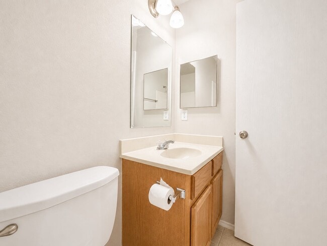 Building Photo - 14942 Sunset Creek Dr