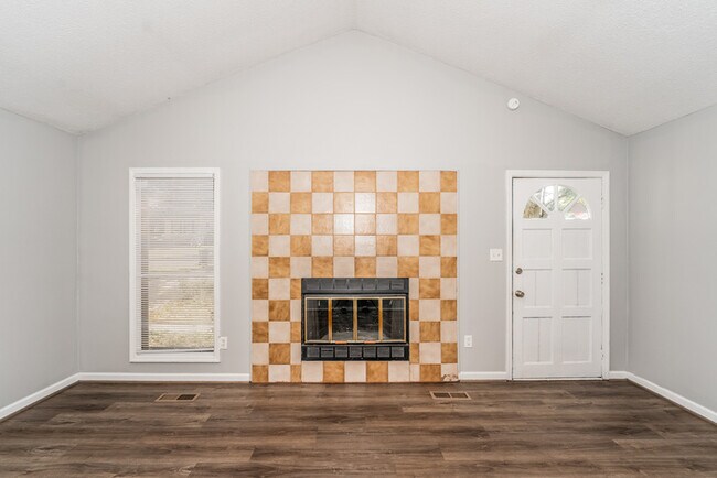 Building Photo - Welcome Home!