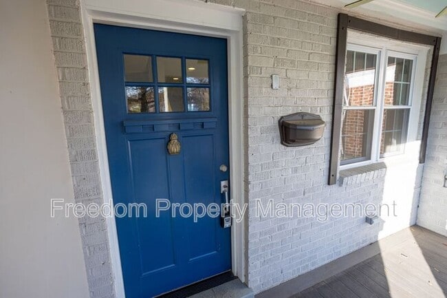 Building Photo - 102 Lynhaven Dr