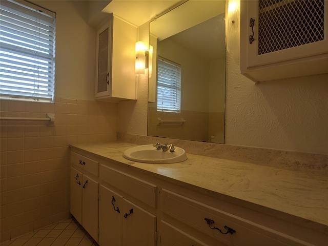 Building Photo - 4719 Skillman St