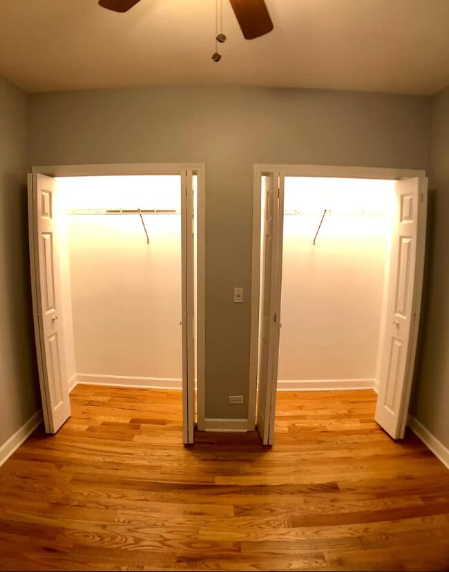 Building Photo - 2341 N Albany Ave