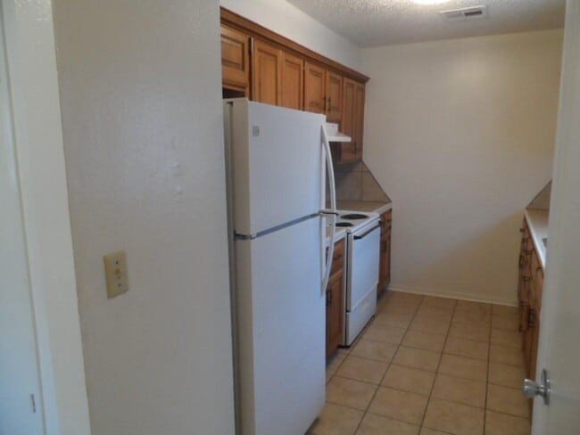 Building Photo - 120 NE 12th St