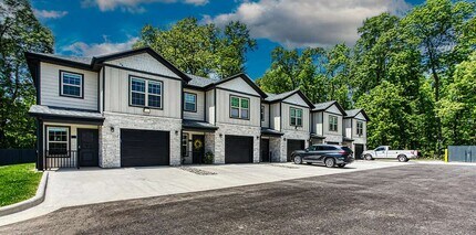 Building Photo - The Woods Townhomes