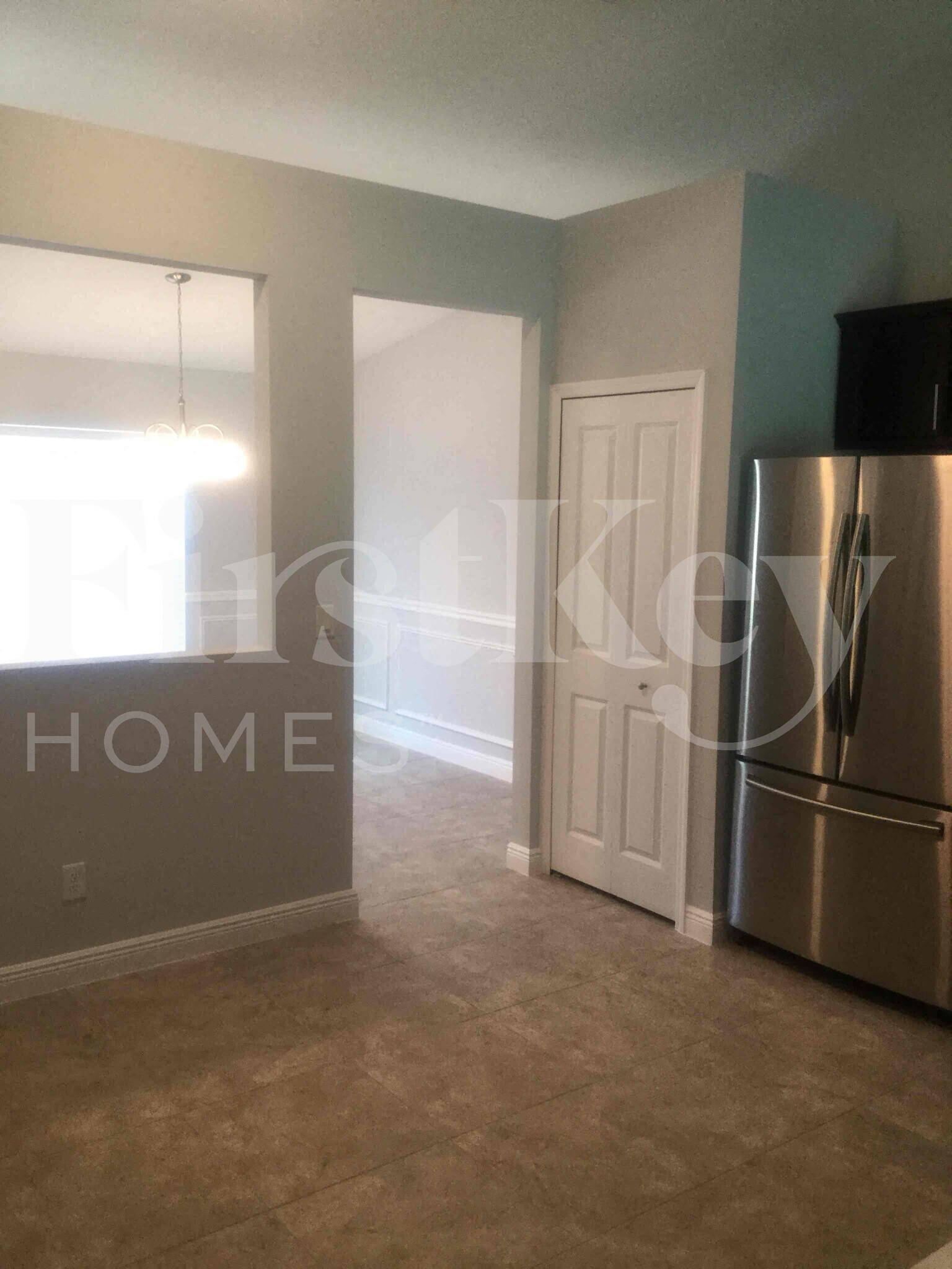 Building Photo - 328 SW Ridgecrest Dr