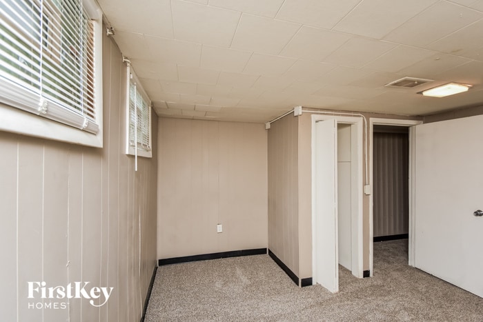 Building Photo - 5602 Culver St