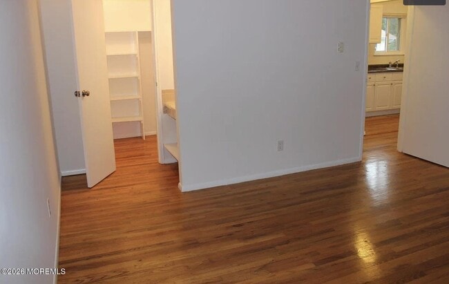 Building Photo - 711 Wall Rd