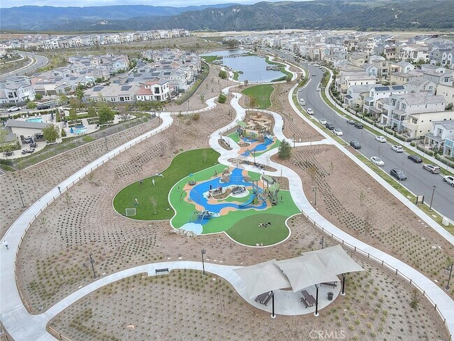 Building Photo - 6 Crown Point Dr