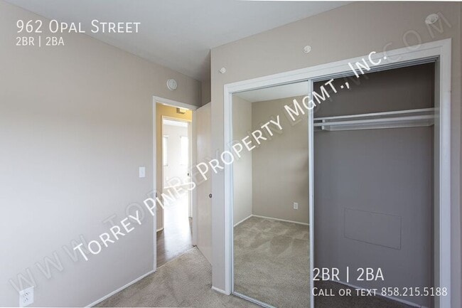 Building Photo - 962 Opal St
