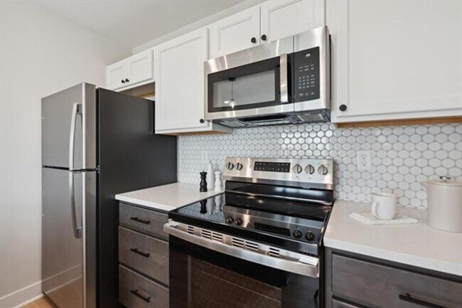 Building Photo - Brand New & Move-In Ready!