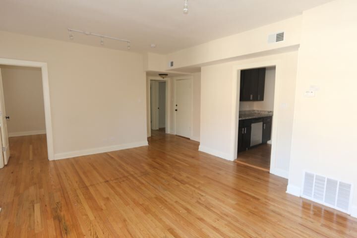 Building Photo - 4045 N Ashland