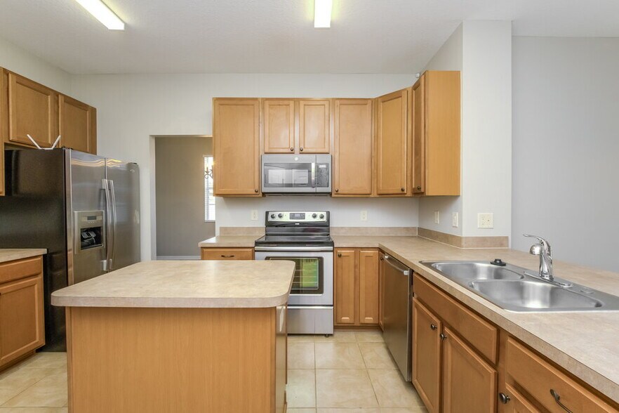 Building Photo - 9011 40th Ct E