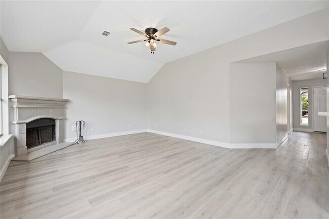 Building Photo - 6647 Amberfield Ln