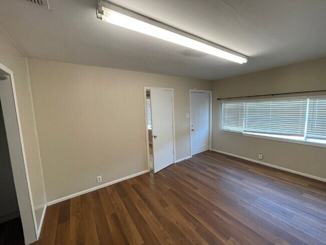 Building Photo - BEAUTIFUL HOUSE NEAR MEDICAL AND TTU