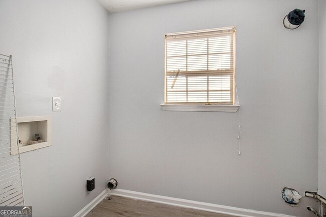 Building Photo - 703 Guide Post Ln