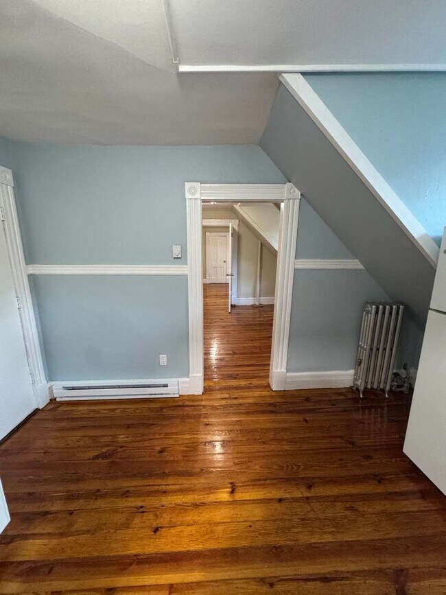 Building Photo - Charming 1-Bedroom Apartment in Russell, MA