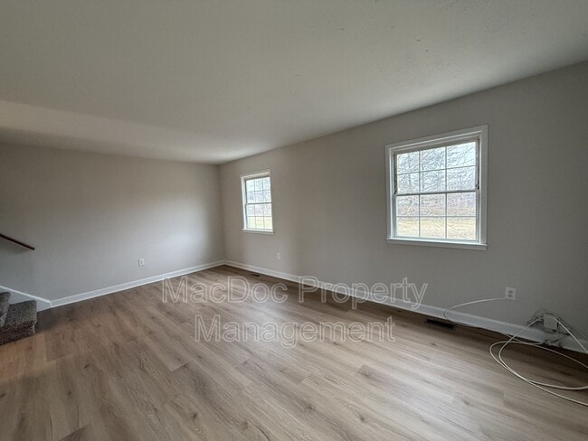 Building Photo - 2331 McClellan Ct