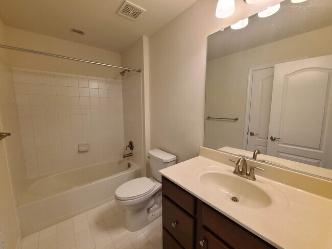 Building Photo - 3-Story Townhouse with Attached Garage in ...