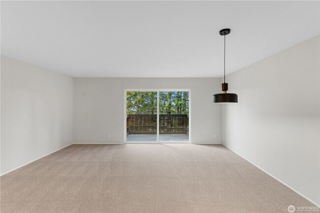 Building Photo - 1425 S Puget Dr