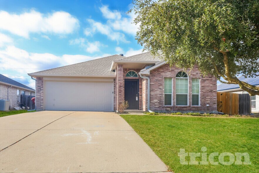 Building Photo - 413 Rustic Grove Ln