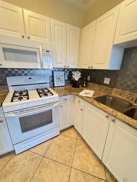 Building Photo - 2755 Via Capri