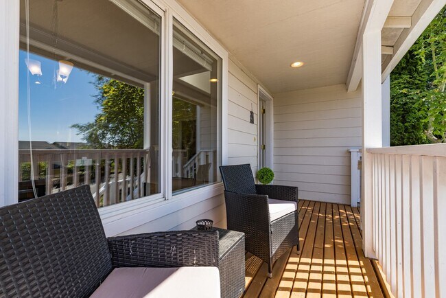 Building Photo - 3 Bd., 2.5 B., home near Barkley Village s...