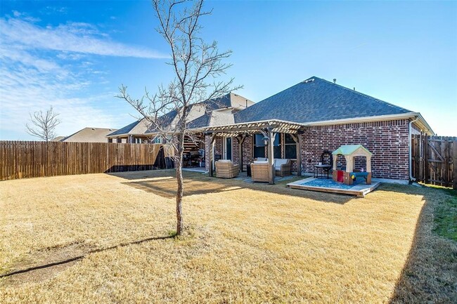 Building Photo - 3309 Comal Dr