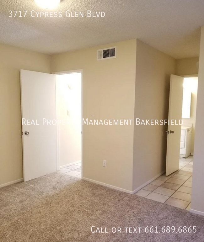 Building Photo - 3717 Cypress Glen Blvd
