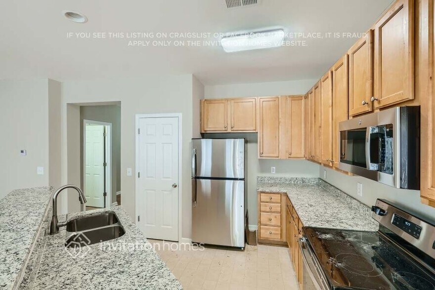 Building Photo - 1816 Willow Branch Ln
