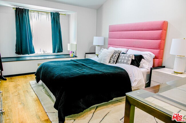 Building Photo - 5604 Shenandoah Ave