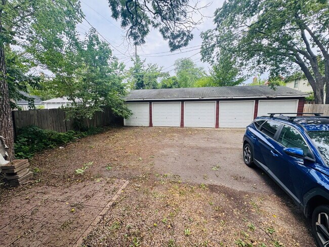 Building Photo - Charming 3-Bed Gem in the Heart of Minneapolis - Cozy Lower level duplex.