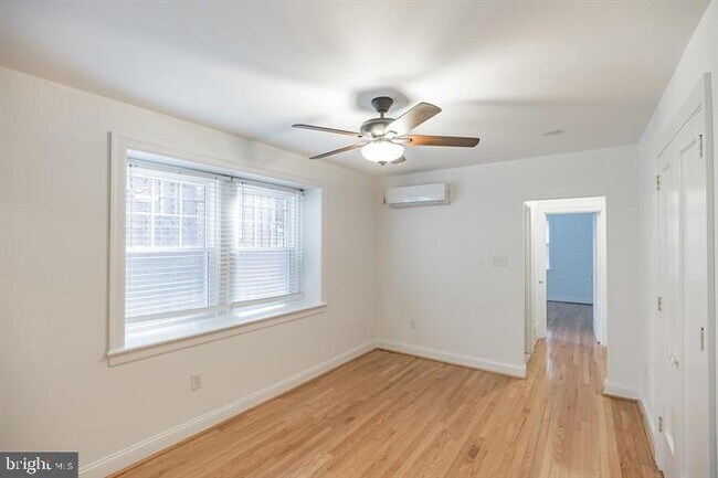 Building Photo - 2130 Locust St