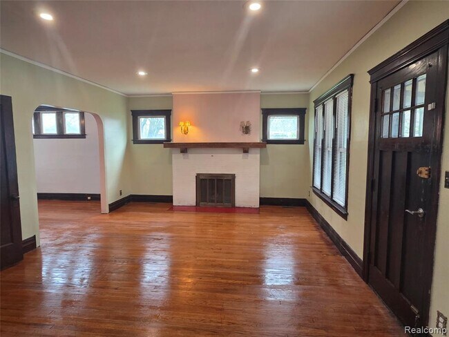 Building Photo - 3254 Hogarth St