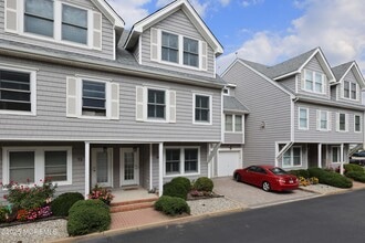 Building Photo - 200 2nd Ave