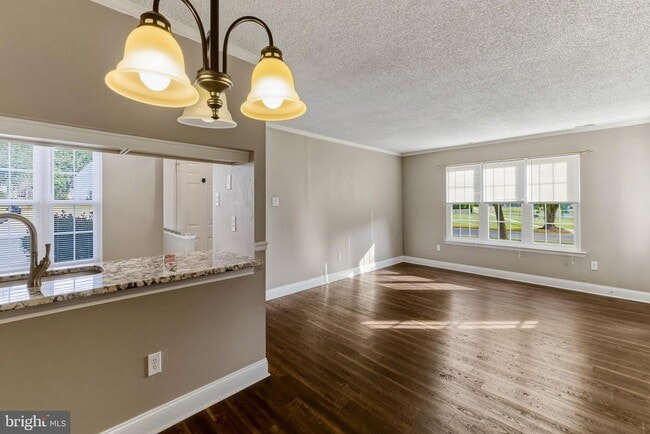 Building Photo - 441 Paddock Ct