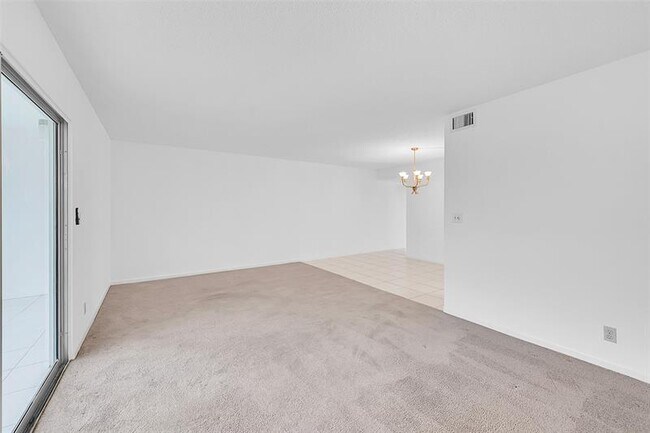 Building Photo - 3402 Bimini Ln