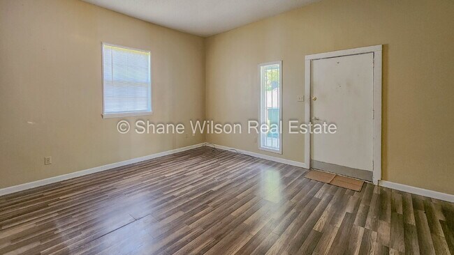 Building Photo - "Cozy Retreat in Chattanooga!"